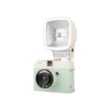 Load image into Gallery viewer, Lomourette Half-frame & Flash Picnic Edition