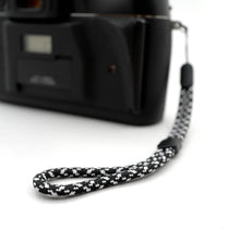 Load image into Gallery viewer, Paracord Camera Wrist Strap