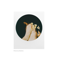 Load image into Gallery viewer, Polaroid 600 Color Film ‑ Round Frame Edition