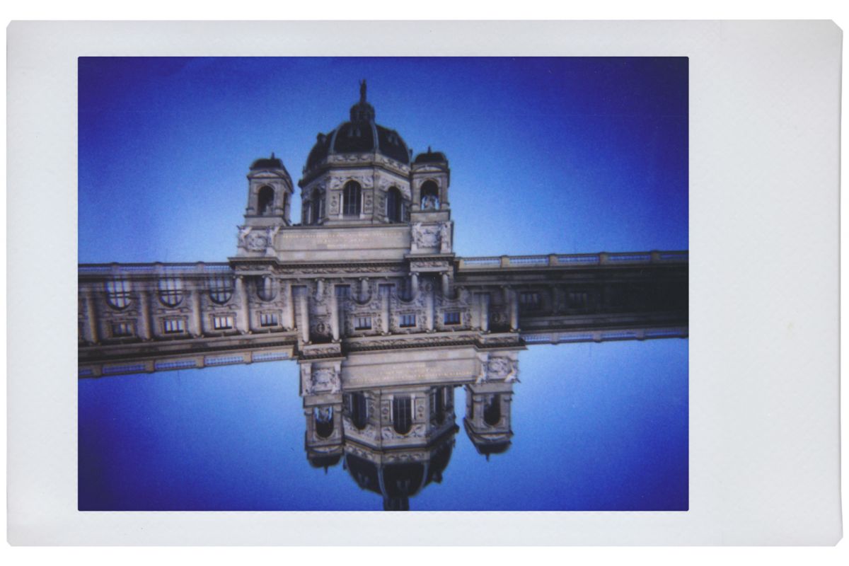 Lomo'Instant Automat Bora Bora — back view