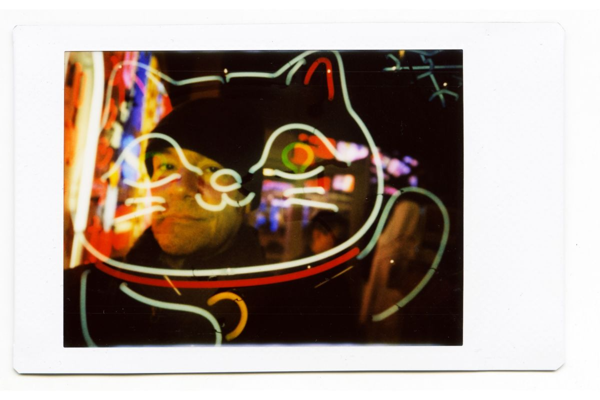 Lomo Instant Automat OPBENI — side view