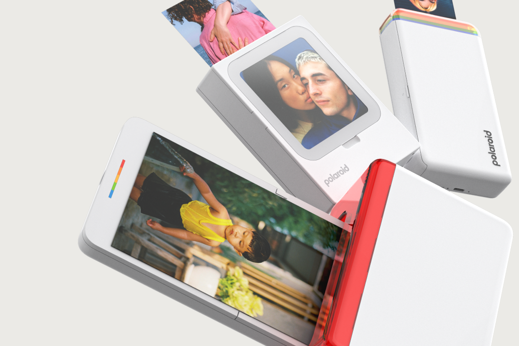 Polaroid Hi-Print 3x3 — in use