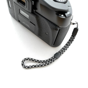 Paracord Camera Wrist Strap (Black&White)