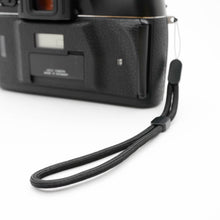 Load image into Gallery viewer, Paracord Camera Wrist Strap (Black)