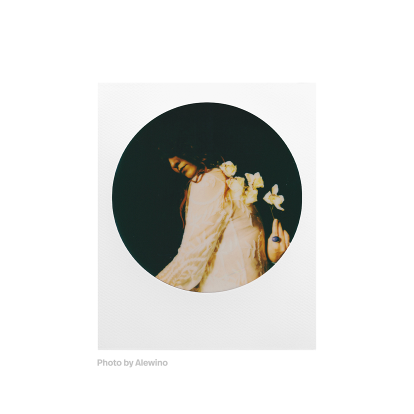 Polaroid 600 Color Film — Round Frame Edition — sample photo