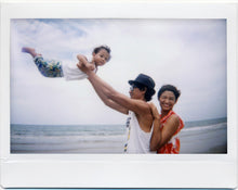 Load image into Gallery viewer, Lomo&#39;Instant Wide Instant Film Camera - Black Edition